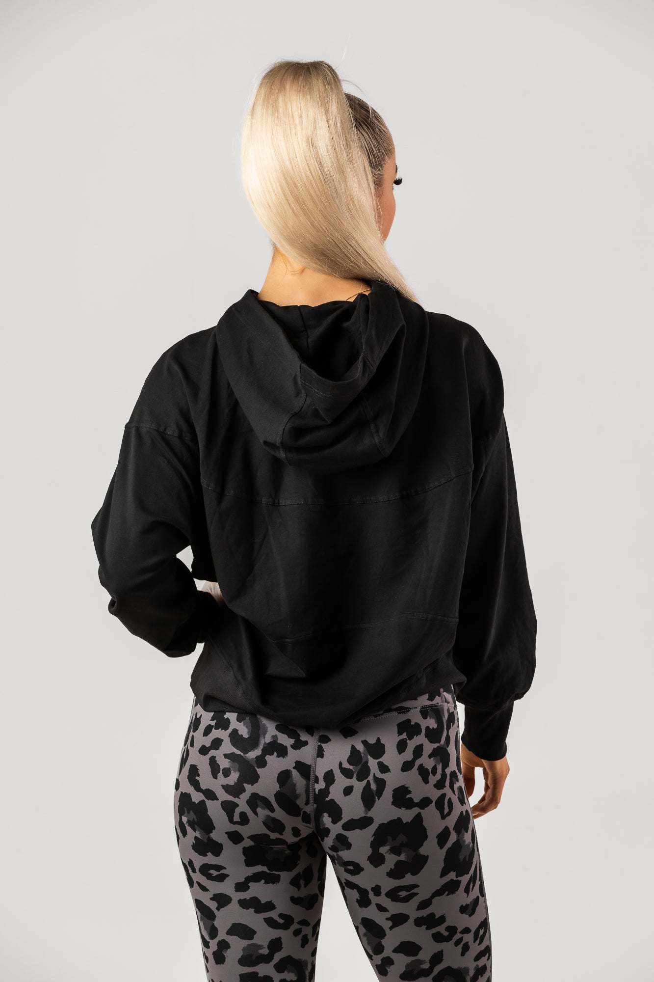 ESSENTIALS HOODIE BLACK